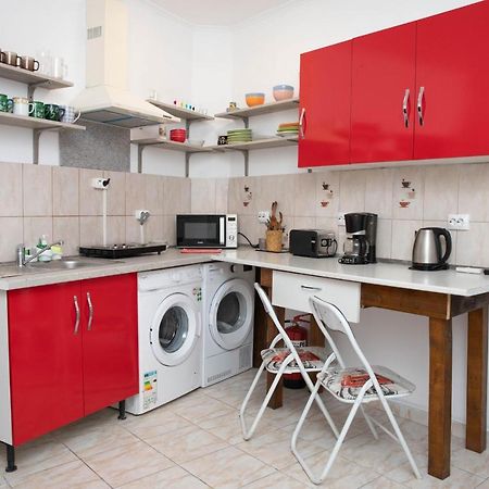 Cosy Apartment In City Centre Орадеа Екстериор снимка