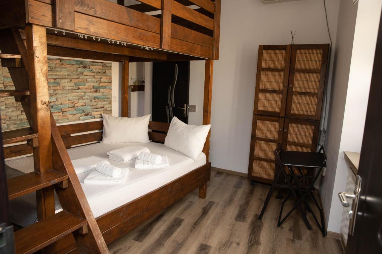 Cosy Apartment In City Centre Орадеа Екстериор снимка