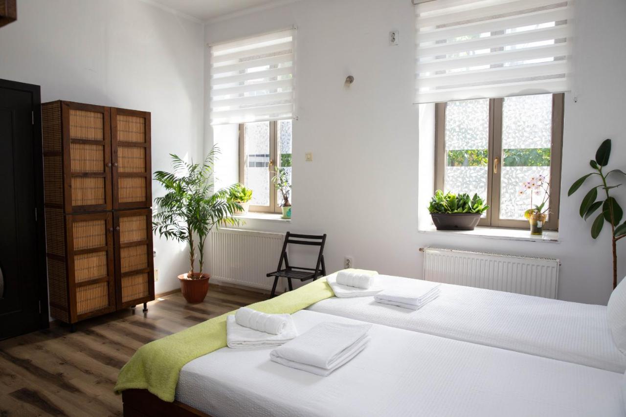 Cosy Apartment In City Centre Орадеа Екстериор снимка
