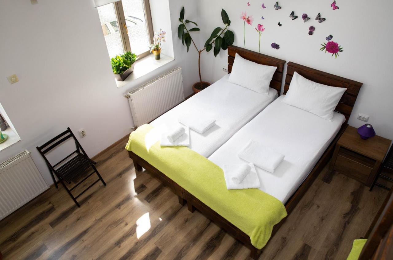 Cosy Apartment In City Centre Орадеа Екстериор снимка