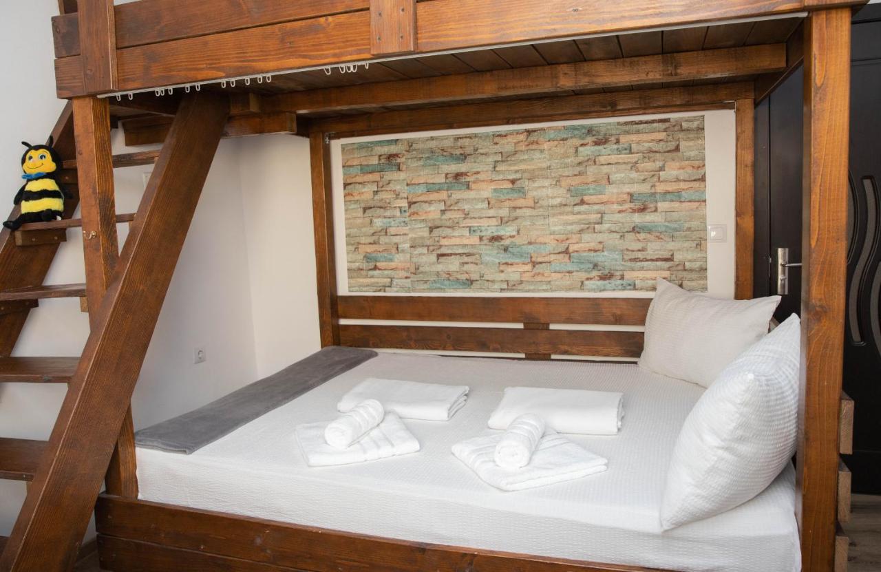 Cosy Apartment In City Centre Орадеа Екстериор снимка