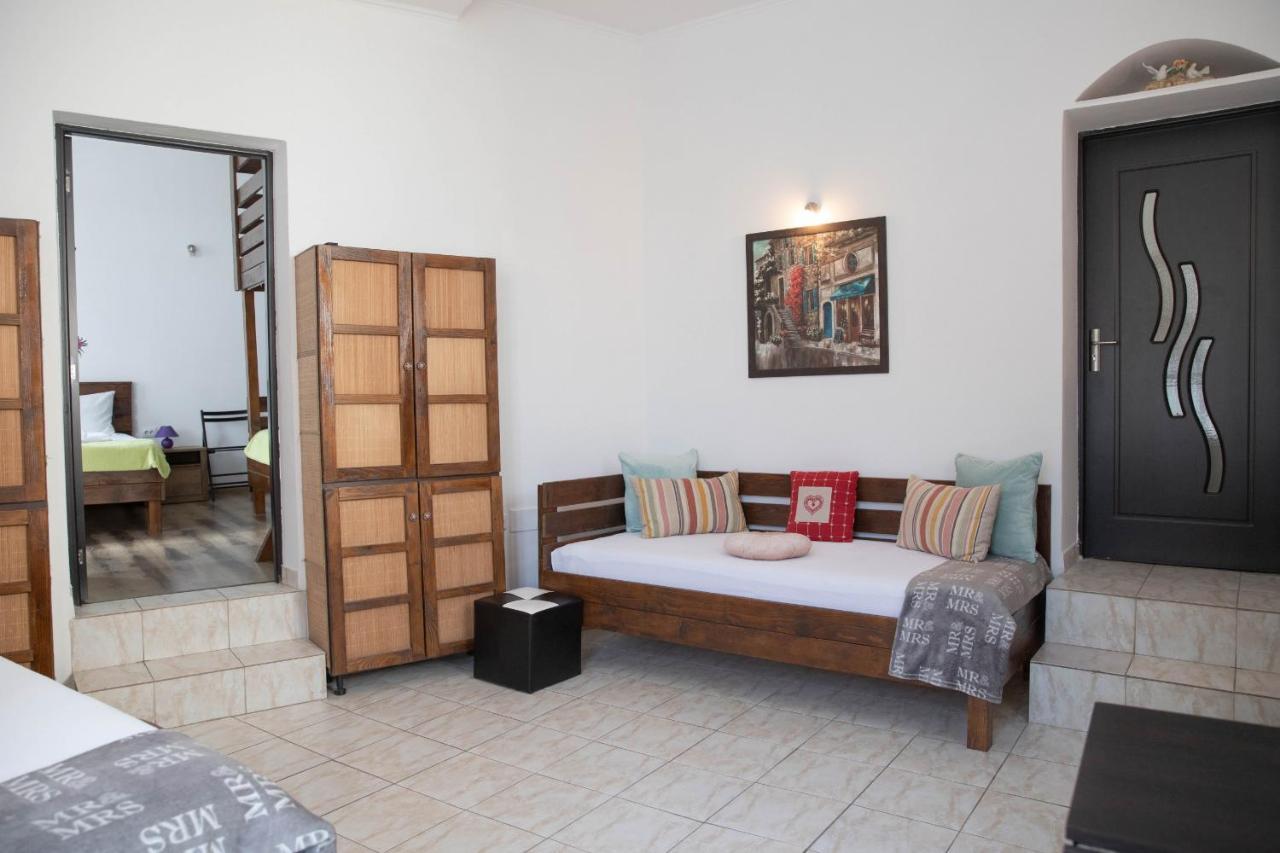 Cosy Apartment In City Centre Орадеа Екстериор снимка